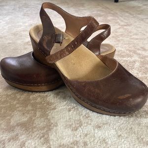 Dansko Sam Mary Jane styled clogs!
